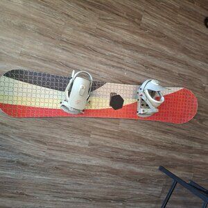 Snowboard for smaller person